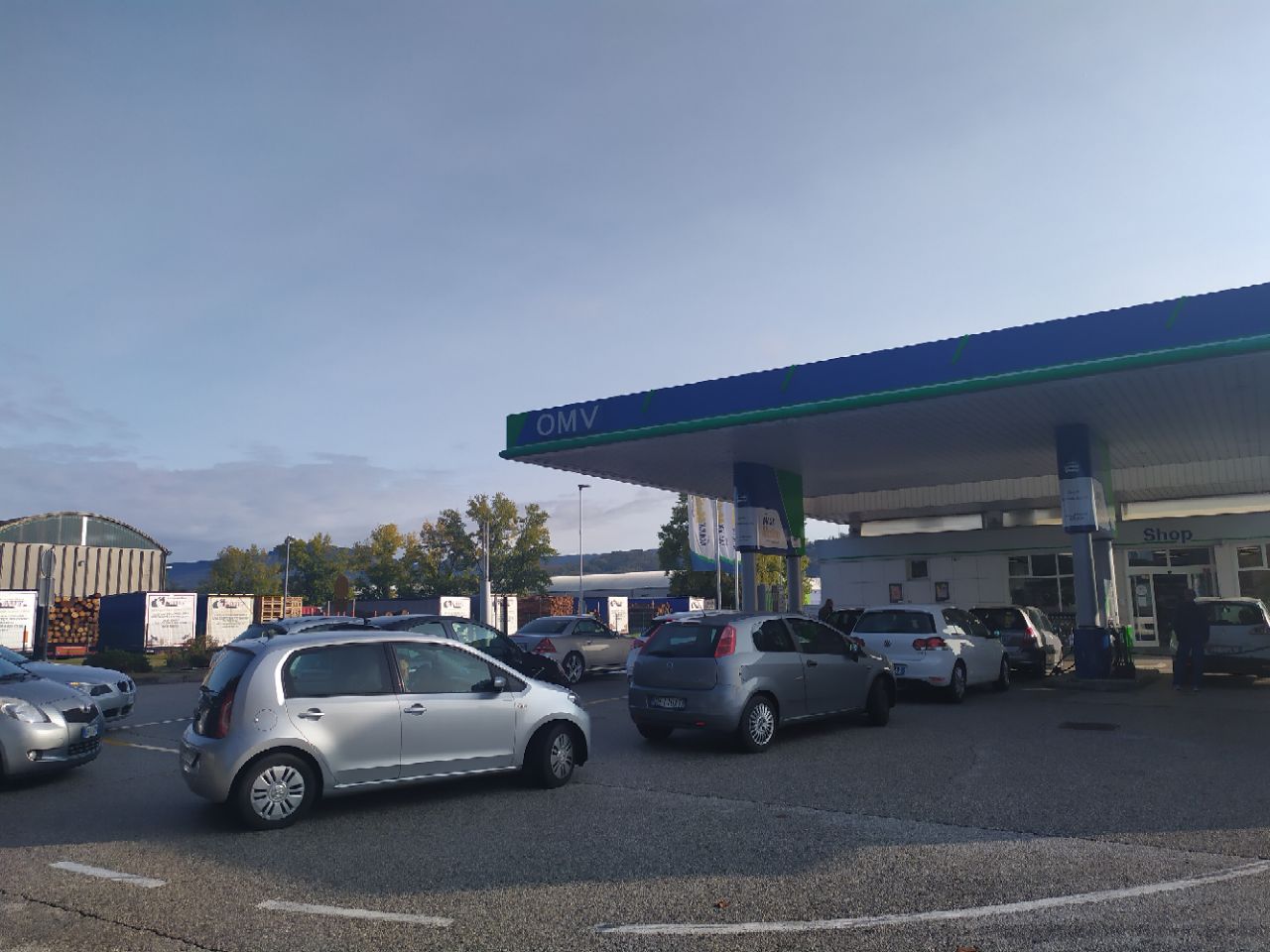 Carburante in Slovenia, nuovi prezzi alle pompe: cala il diesel